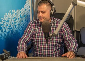 Mihai Dacin se întoarce la Naţional FM: „Sunt entuziast ca la 15 ani”