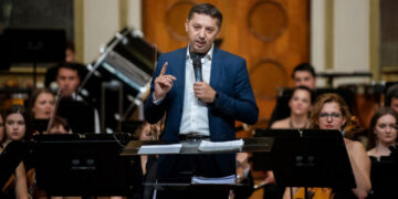 Unul dintre cei mai influenţi psihologi români, Daniel David, azi, la muzeu, lecții despre fericire într-un  concept inedit