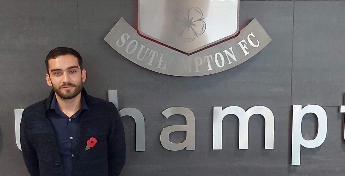 A antrenat 8 ani în Anglia și 6 luni la CAO Oradea. Dragoș Căvășdan,cel mai tânăr antrenor principal din România la seniori: Nu mai calc aici în următorii mulți ani…E teribil ce se întâmplă