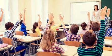 Din toamnă, toți elevii de clasa a XI-a vor studia disciplina „Istoria Evreilor. Holocaustul”