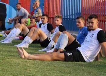 Operat trei ore la Budapesta după ce  a fost scos pe targă de pe teren