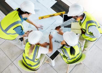 Global Technical Systems, singura firmă interesată să facă parcul fotovoltaic de 65,4 milioane lei din Oradea