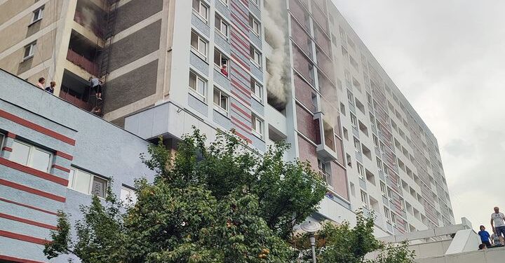 VIDEO. Incendiu la Hotelul Mureș din Băile Felix. 600 de oameni sunt cazați