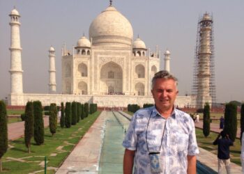 Medicul Gheorghe Scridon, care a murit printre trandafirii pe care i-a plantat în curtea Spitalului Militar, înmormântat mâine. Anunțul soției