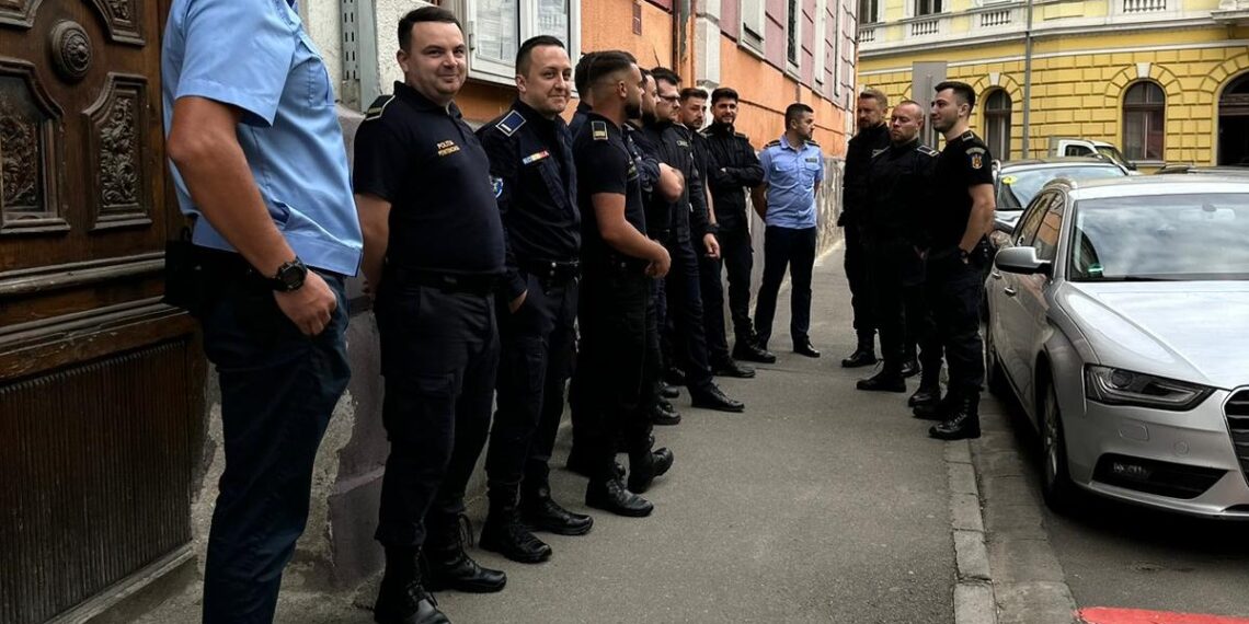 Protest la Penitenciarul Oradea, singurul loc unde  deținuții păzesc alți deținuți. Refuză să facă orele suplimentare