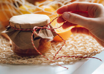 Produsele locale ar putea avea o etichetă care să le distingă pe piața. Propun : “produs autohton”