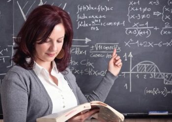 Cine sunt profesorii titulari repartizați prin transfer, în Bihor