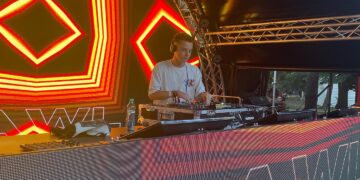 Puștiul de 16 ani de la Școala Agora va mixa la CODRU Festival, eveniment din Top 10 Medium Festivals în Europa 