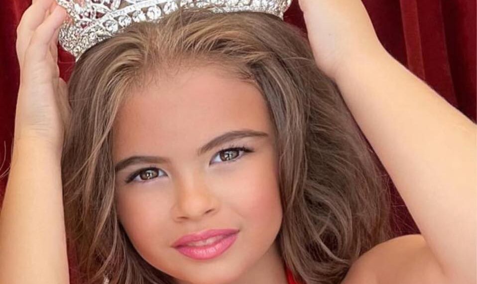 GALERIE. Riana Ciora, micuța orădeancă de 6 anișori care reprezintă România la ”Best Model of Europe 2023” Barcelona