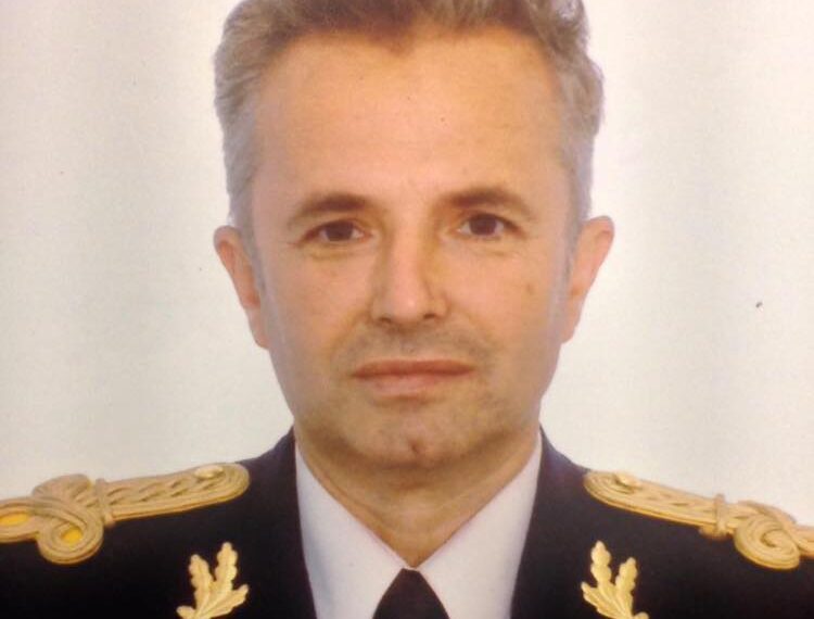 Fost comandant al Spitalului Militar din Oradea, dr. Gheorghe Scridon, a făcut stop cardio-respirator în curtea spitalului