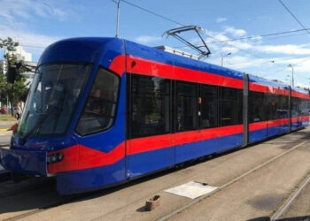 Primăria Oradea cumpără tramvaie de 220 milioane de lei fără TVA