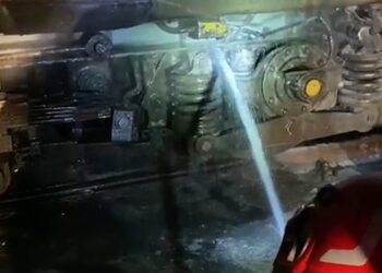 Un tren a luat foc pe ruta Oradea – Halmeu.Tractat până în Gara Episcopia