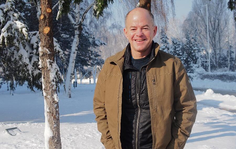 Orășelul construit de americanul care deține 100 de ha de teren în Pietroasa, fost investitor în Sillicon Valley, în insolvență