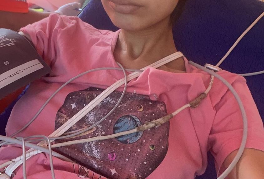 Andreea a rămas orfană după ce tatăl său a fost răpus de o boală necruțătoare. Adolescenta, diagnosticată cu aceeași boală, are nevoie de sprijin