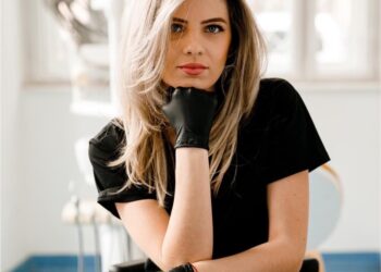 GALERIE. Povestea tinerei Andreea Laslău care a deschis un cabinet cu finanțare AFIR la Câmpani