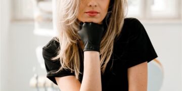 GALERIE. Povestea tinerei Andreea Laslău care a deschis un cabinet cu finanțare AFIR la Câmpani