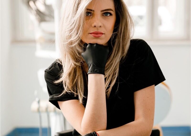 GALERIE. Povestea tinerei Andreea Laslău care a deschis un cabinet cu finanțare AFIR la Câmpani