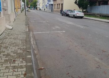 Reacția beiușenilor la introducerea taxei de parcare: parcări cu plată goale