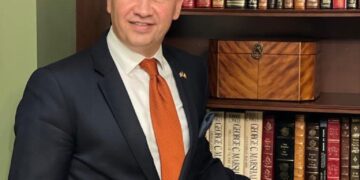 Lider de marcă, demisie din PNL. Anunță o nouă construcție politică. Surse: noul partid în jurul lui Hellvig