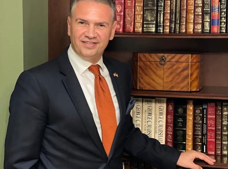 Lider de marcă, demisie din PNL. Anunță o nouă construcție politică. Surse: noul partid în jurul lui Hellvig