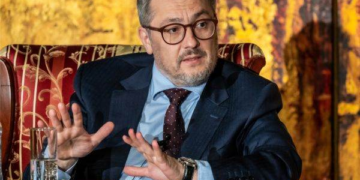 Avocații atacă supraimpoiztarea profesiilor liberale