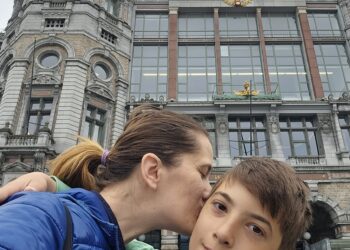 Vor protesta până vor fi auziți. Azi, la ora 18,00, mama băiatului de 12 ani, ucis pe trecere, protest pentru un semafor