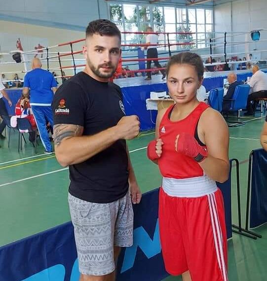 Aleșdeanca cu pumni de fier. Clarisa Scurt e campioană națională la box