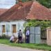 Femeia din Ineu, care și-a omorât tatăl, trimisă în judecată
