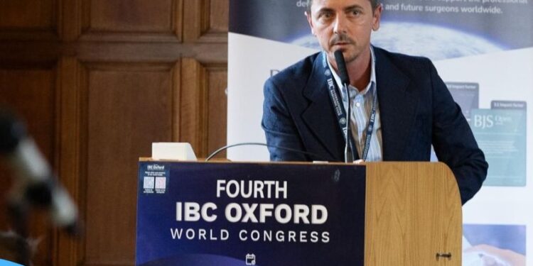 Orădeanul Viorel Dejeu devine primul medic specialist din Europa acreditat de Surgical Medical Review Corporation (SUA) în Chirurgie Bariatrică Revizională