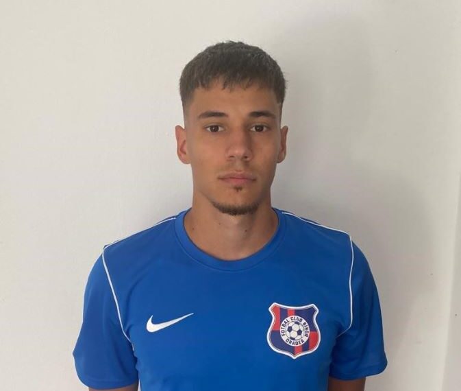 De la sporting Dubai, la FC Bihor. A jucat la Regal Sport Atletico Madrid, dar și în Germania