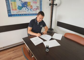 Primarul Ionuț Lazăr a semnat cel mai mare contract pentru una dintre cele mai bogate comune