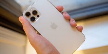 iPhone 12 a fost retras de pe piața franceză din cauza radiaţiilor / Apple a contestat raportul Agenției Naționale pentru Frecvență