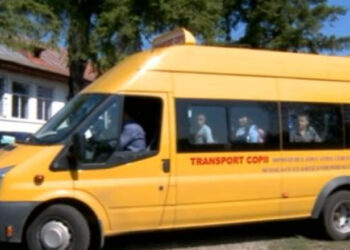 Microbuze școlare de 25 milioane de lei pentru școlile din Bihor