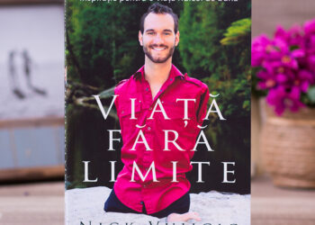 „Bărbatul fără brațe și picioare”, care a reușit să devină unul dintre cei mai renumiți vorbitori motivaționali, la Oradea. Poate să înoate, să joace golf, să călărească, să scrie la calculator…