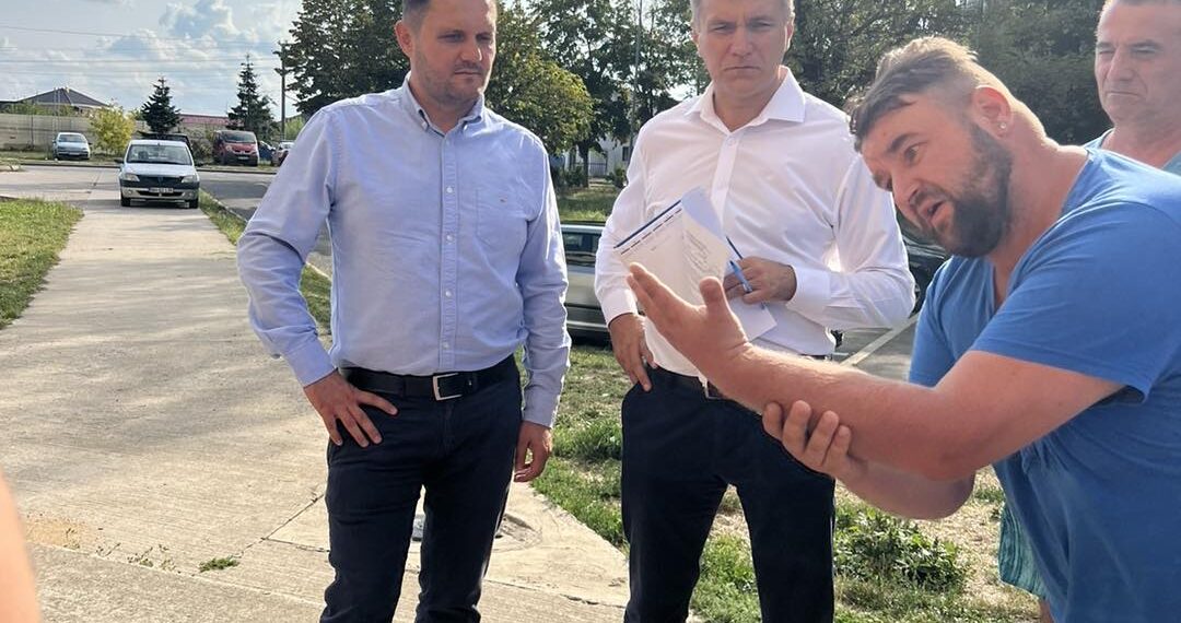 GALERIE.Duc facturile uriașe ale orădenilor, cazuri sociale, în CL Oradea. Se gândesc și la o acțiune în instanță