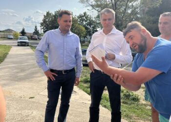 GALERIE.Duc facturile uriașe ale orădenilor, cazuri sociale, în CL Oradea. Se gândesc și la o acțiune în instanță