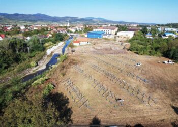 Orașul din Bihor în care energia verde va alimenta un hub de clădiri. Va deveni neutru energetic