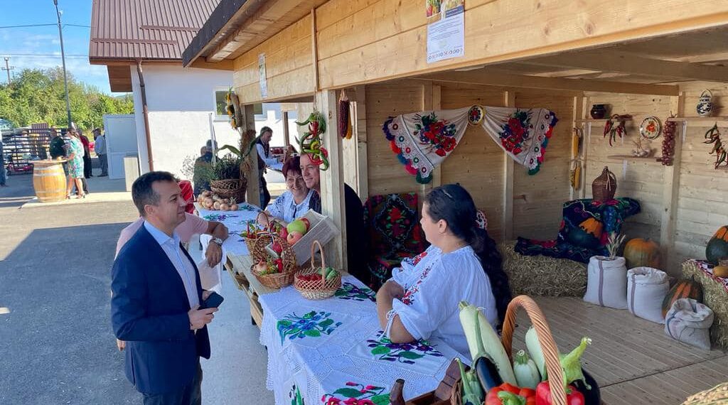 8 piețe pentru producătorii locali deschise în Bihor cu finanțare prin AFIR. Dobrești, prima localitate  care a accesat aceste fonduri