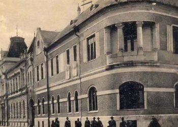 Palatul Poștelor, una din puținele clădiri din Oradea care și-a păstrat până azi destinația, scoasă la închiriat