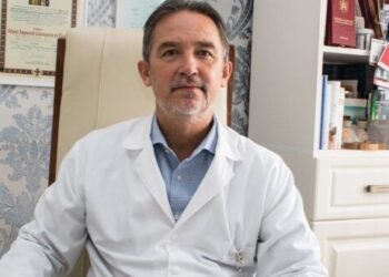 Povestea fetei de 17 ani care a primit, în premieră,  o inimă artificială. Se găsise un donator la Oradea, însă inima nu a fost compatibilă