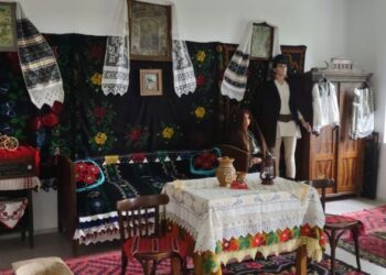 Locuitorii din Țețchea îndemnați să doneze obiecte din lada bunicii care ar putea contribui la conservarea istoriei și culturii locale