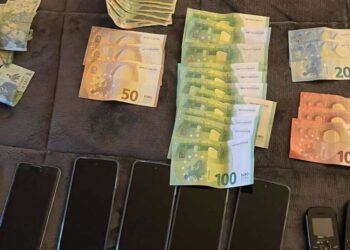 Grupul de bihoreni, condus de un marocan, acuzat de trafic de migranți, rămâne în arest. Un membru  comercializa droguri de risc și mare risc