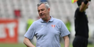 Meciurile „Bătrânei Doamne” s-ar putea juca la Oradea. Mircea Rednic: „Prefer Oradea, am prietreni la Mediaș și mi-au zis că terenul arată groaznic„