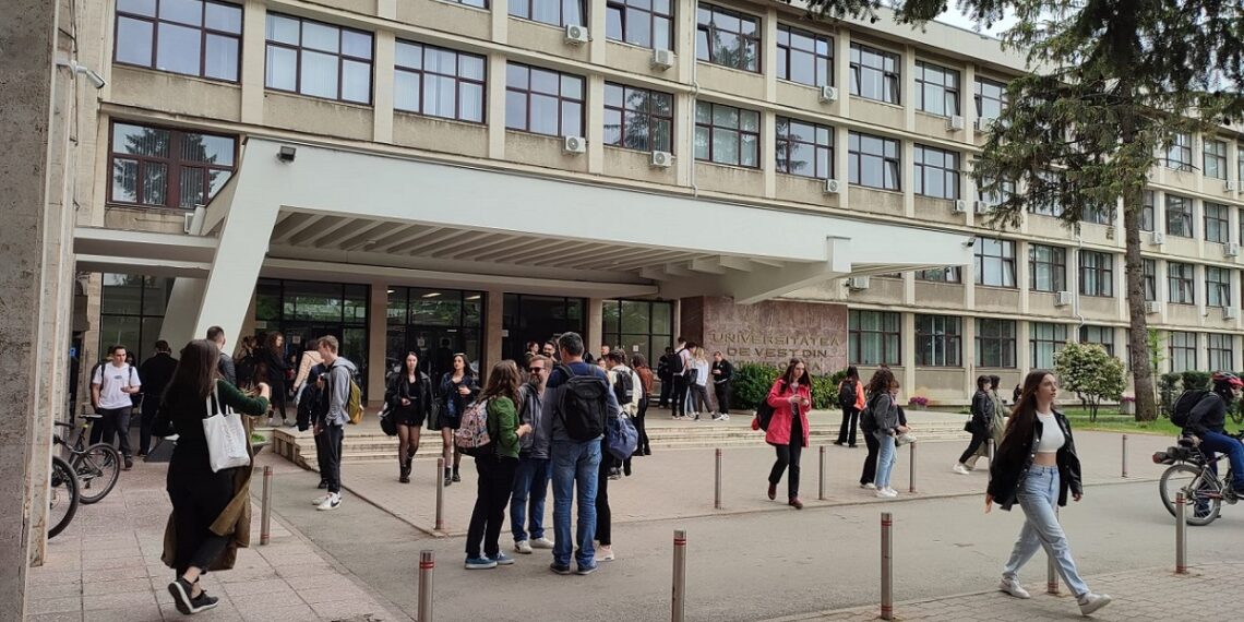 Specializarea academică fenomen, program de licență unic în țară,  program de top la UVT. A întrecut așteptările, listă de așteptări