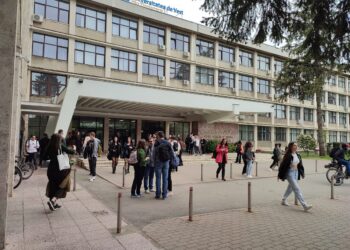 Specializarea academică fenomen, program de licență unic în țară,  program de top la UVT. A întrecut așteptările, listă de așteptări