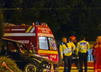Accident spectaculos pe Şoseaua Borşului / Un BMW a „ras” giraţia de la Parcul Industrial