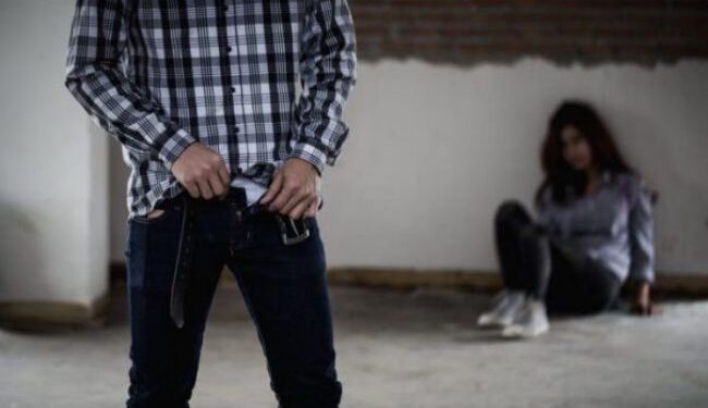 Ziua și scandalul în Poliție. Polițist săltat pentru act sexual cu o fetiță de 13 ani