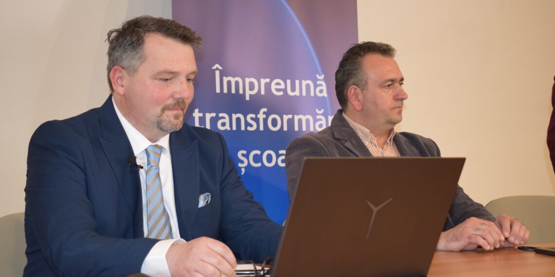 Fiul fostului senator și lider PNȚCD Bihor, Nistor Bădiceanu, conduce Asociația Foștilor Deținuți Politic, la nivel național. Alin Nistor Bădiceanu e jurist și antreprenor social