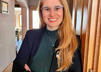 Ancuța Coman-Boldișteanu, psihoterapeut și fondator al proiectului „Emoții în farfurie”, știe „Cum să faci pace cu tine și cu farfuria ta”