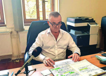 Fostul inspector general Virgil Blage se judecă cu Inspectoratul Școlar și cu școala pe care a condus-o